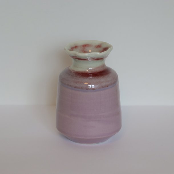Lille vase med flsekant