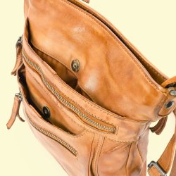 Cognacfarvet Bear Design skindtaske